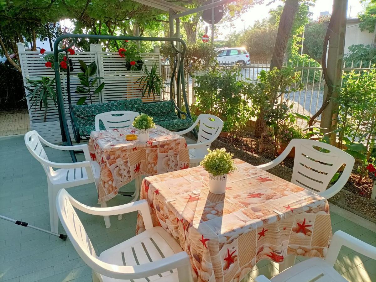 Villa Lauda B&B Rimini Exterior foto