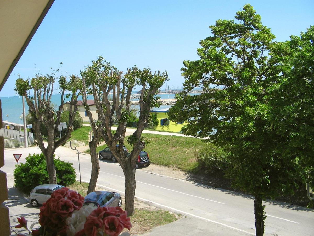 Villa Lauda B&B Rimini Exterior foto